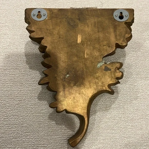 Sophisticated Ornate Wood Gold Gilt Wall Sconce | Antique Gold | 9”H x 7”W x 4”D - Picture 3 of 8